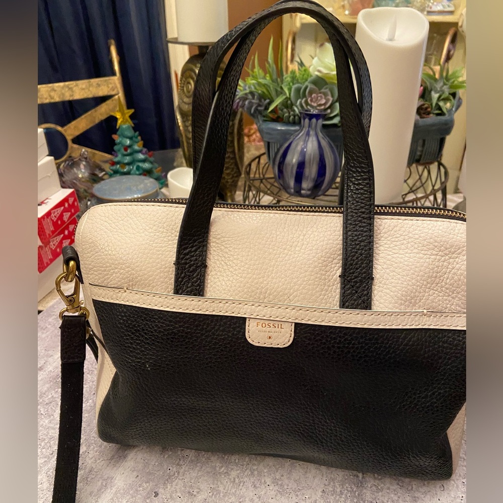 Fossil 1954 Two Toned Black & Ivory Crossbody Leather Satchel - Picture 5 of 8